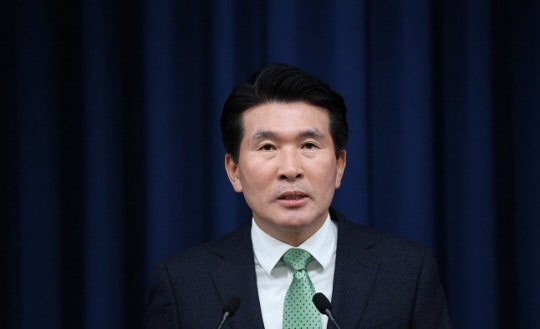 <b>황상무</b> ‘기자 회칼 <b>테러</b>’ 언급에 野 일제히 “해임해야”