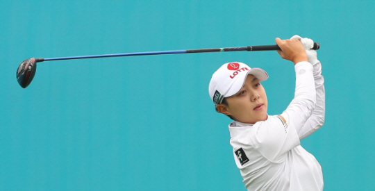 <b>김효주</b>, LPGA <b>포드챔피언십</b> 3R 공동선두…시즌 첫승 도전