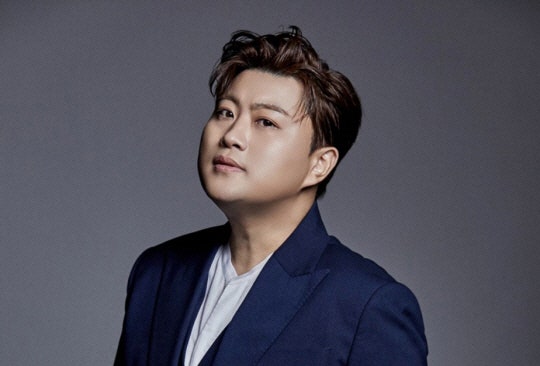 [속보] 경찰, ‘심야 <b>뺑소니</b>’ 가수 <b>김호중 압수수색</b> 영장 신청