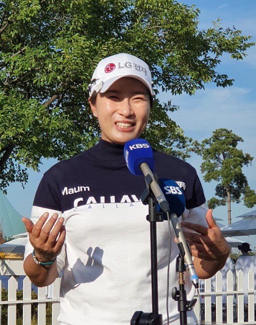 [속보]박세리희망재단, <b>박세리 부친</b> 사문서위조 혐의로 고소