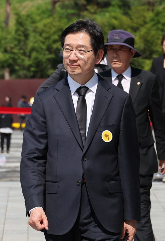 [단독]<b>김동연</b>·<b>김경수</b> ‘극비 <b>독일</b> 회동’…이재명 1심 선고 앞두고 정...