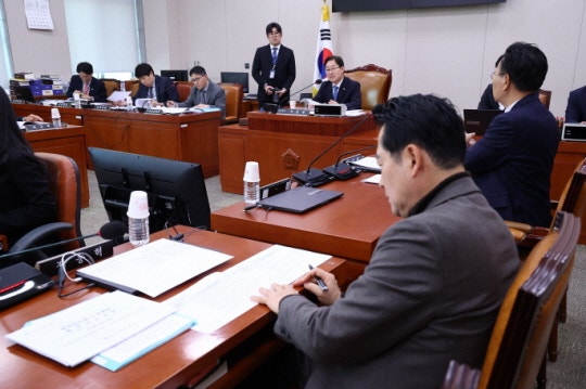 [속보]야권, ‘제삼자 추천 내란 특검법’ 법사소위 의결