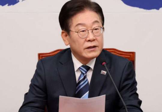 [속보]<b>이재명</b> “민주당 집권 시 코스피 3000대 찍을 것”