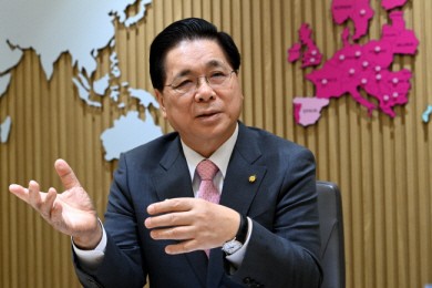 “저출산 극복 · 청년 취업 지원에 적극 나설 것”