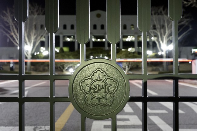 가족채용 비리 묵인, 외부통제는 무풍지대… ‘괴물 선관위’ 만들었다[Who, What, Why]