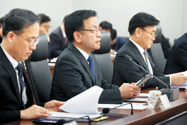 주52시간 예외, 3개월 단위 허가서 6+6개월로… “어쩔수없이 제도 보완”