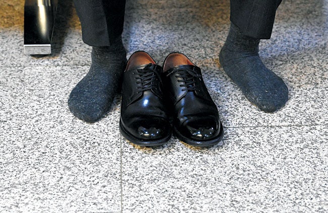 국회서 동분서주…‘발에 땀나는’ 보좌진[포토 에��세이]