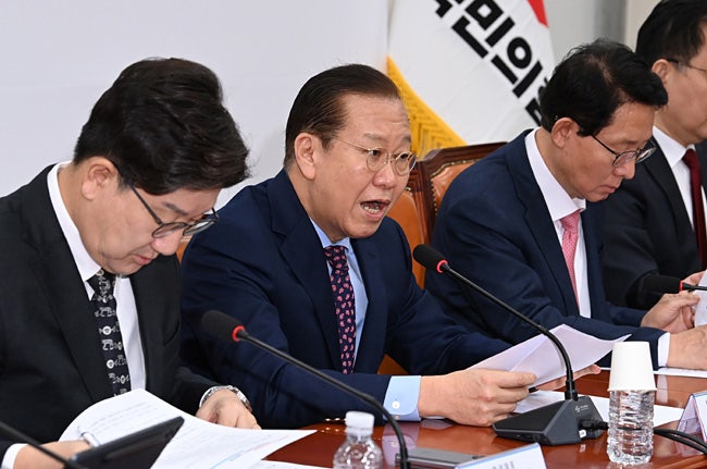 ‘기각땐 개헌, 인용땐 대선모드’…국힘 ‘尹탄핵 시나리오’ 준비