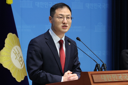 Rep. Kim Sang-wook of the People Power Party. Newsis
