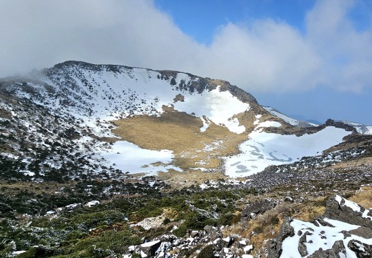 제주 <b>한라산 백록담</b> 17일 부터 재<b>개방</b>