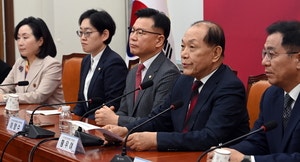 국힘 후보 8명, 이재명과 각 세우며 ‘당심 잡기’