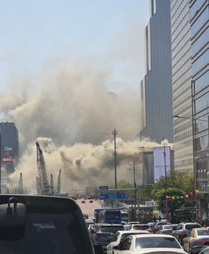 [속보]서울 <b>코엑스</b> 내부 식당서 <b>화재</b>…내부 인원 <b>대피</b> 중