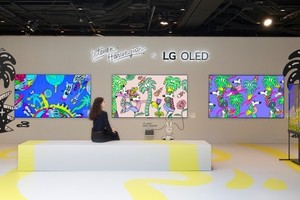 뉴욕 아트페어 진출한 LG전자 TV