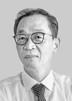 ‘尹 그늘’ 탈출이 보수 재결집 첫 단추[포럼]