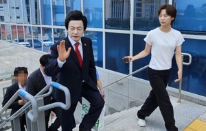경찰, ‘대선단골’ <b>허경영 구속영장 신청</b>…왜?