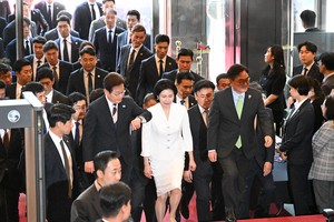 이 <b>대통령</b> 국회 취임 선서 현장서 <b>경호</b>처·<b>경찰 경호</b>원 몸싸움