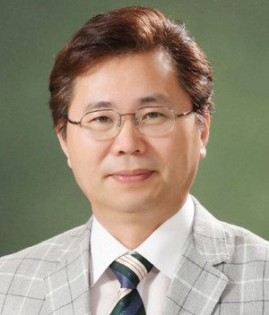 [속보]<b>국정기획위원장</b>에 임명된 <b>이한주</b>, 누구?
