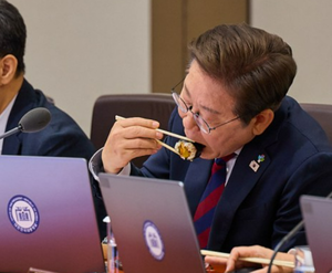 오늘 김밥 국무회의, 전날 비빔밥 <b>회동</b>…李대통령의 ‘식사정치’