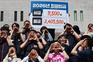 “내년 최저임금 1만1500원”… ‘청구서’ 내민 양대 노총