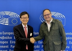윤진식 무협 회장, EU 방문 �통상·환경규제 논의