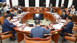청문회 앞둔 이종석 “北정통성 발언한 적 없다”
