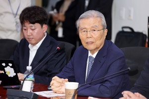 김종인, <b>이진숙</b>·<b>강선우</b>에 “스스로 판단해야…<b>이진숙</b> 더 심각”