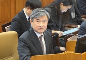 [속보]‘VIP 격노’ 회의 배석했던 <b>조태용</b>, 피의자로 <b>해병특검 출석</b>