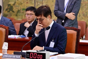 “증여세 대납 <b>의혹</b>” vs “내란 잔당” … 청문회서 또 고성