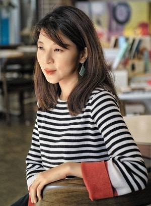 “20대도 70대도 ‘우리가 낀 세대’ 주장… 현재·미래 비추는 계기 됐으면”[북리뷰]