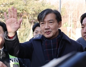“<b>조국</b> <b>사면</b> 되면 지선이든 보궐이든 나가야” <b>김준형</b> 혁신당 의원 주장