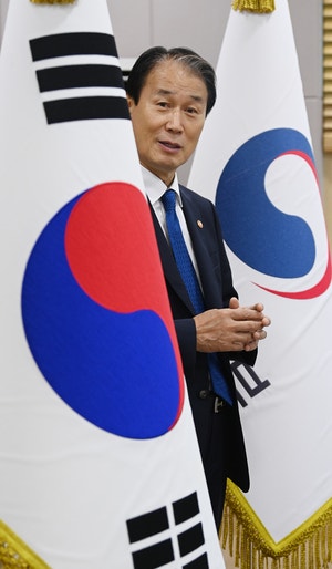 “독립운동 마지막 한 분까지 찾아 포상할것… 이젠 ‘마음의 광복’ 돼야”[완전한 광복, 하나된 한국]