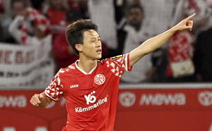 이재성 헤딩골… UEFA 콘퍼런스리그 본선행