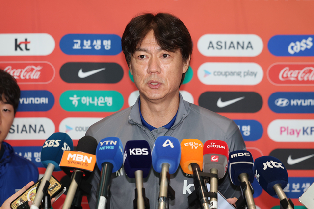 홍명보號 ‘손톱’ 세우고 카스트로프 중원 배치?