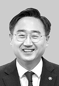 북중러 톈안먼 연대, 조급 대응 안 된다[포럼]