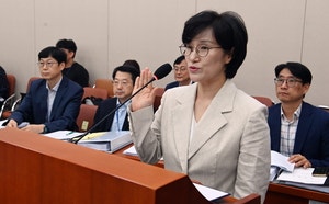 “자료도 없고 증인도 없고, 도대체 왜 하는지”…여성가족부 장관 후보자 청문회도 ‘맹탕’