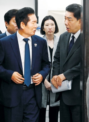 “누가 그랬어”… 정청래, ‘노상원 수첩 발언’ 비꼰 의원 찾기 나서