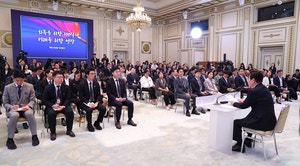 “구더기 싫어 장독 없애서야… 검찰이 사고친 상황, 후속조치 치밀논의”
