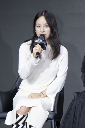 이효리, 메이크업 오디션 프로 MC 낙점