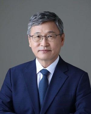 정근식 “<b>수능</b>·내신 <b>절대평가</b> 도입을… 특목·자사고는 줄여야”