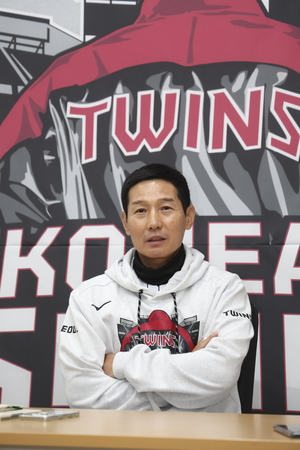 “타선 키플레이어는 오스틴”…LG <b>염경엽 감독</b>의 1차전 구상
