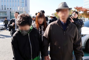 [속보]15년 만에 누명 벗었다…‘<b>청산가리 막걸리</b> 살인’ 재심서 <b>무죄</b>