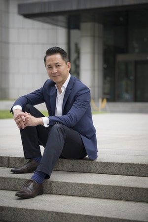 “트럼프에 관심주기 싫어 책에서 그 이름을 ■■■로 표기”