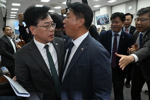 與·野, ‘김현지 국감’ 몸싸움