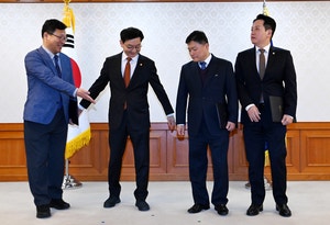 “12월 12일까지 내란 제보 받겠다”… 공직사회 ‘투서 포비아’