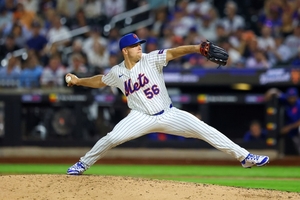 MLB <b>볼티모어</b>, ‘2024 세이브 1위’ <b>헬슬리</b>와 <b>계약</b>