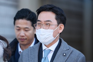 [속보]‘<b>김건희 집사</b>’ 공범 <b>조영탁</b>, 이번엔 <b>구속</b>영장 발부