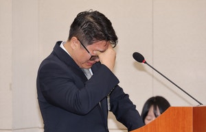 ‘외압 의혹’ 엄희준, <b>쿠팡특검</b>에 ‘문지석 <b>무고</b>’ 수사 요청