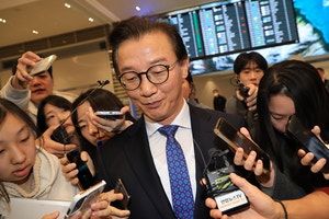 [속보]李대통령 “<b>공직자</b> 중 극소수가 물 흐려”