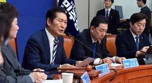 국힘, 개혁당 손잡고 대반격… 민주, 특검반대 속 ‘<b>통일교</b> 폭풍’ 주시
