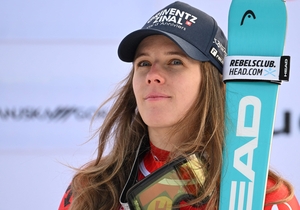 “스위스 화재 참사 희생자들 위해 질주”… 라스트, 시프린 꺾고 월드컵 스키 우승